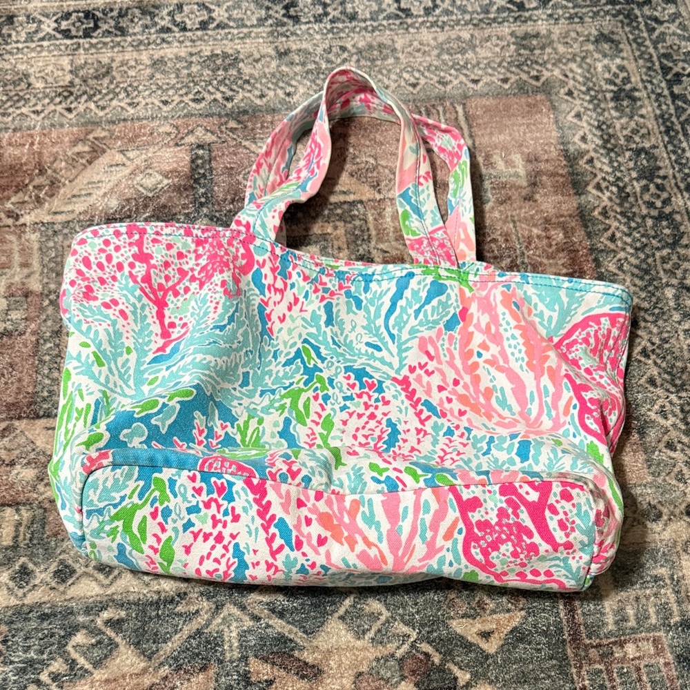 Lilly Pulitzer tote - Picture 3 of 9